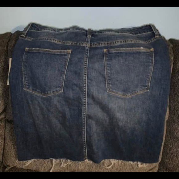 Jean skirt. Size 16 brand new - Picture 2 of 3